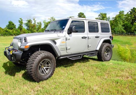 Podium Step LG Wheel-to-Wheel (2 Steps per Side) 3 Inch Main Tube Diameter 2020-2025 Jeep Gladiator JT 4-Door Textured Black NFab