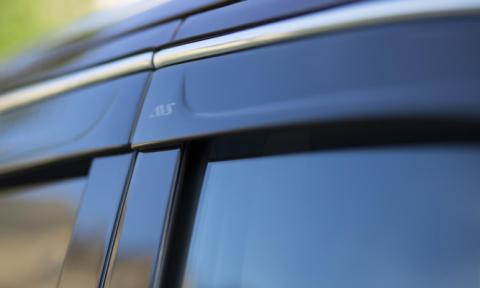 Ventvisor Deflector for 2011-2021 Jeep Grand Cherokee Laredo and More Smoke w/Chrome Trim Low Profile 4 Piece AVS