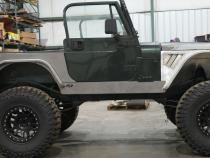 Full-Length Rocker Armor for Jeep YJ Fender Notch Motobilt